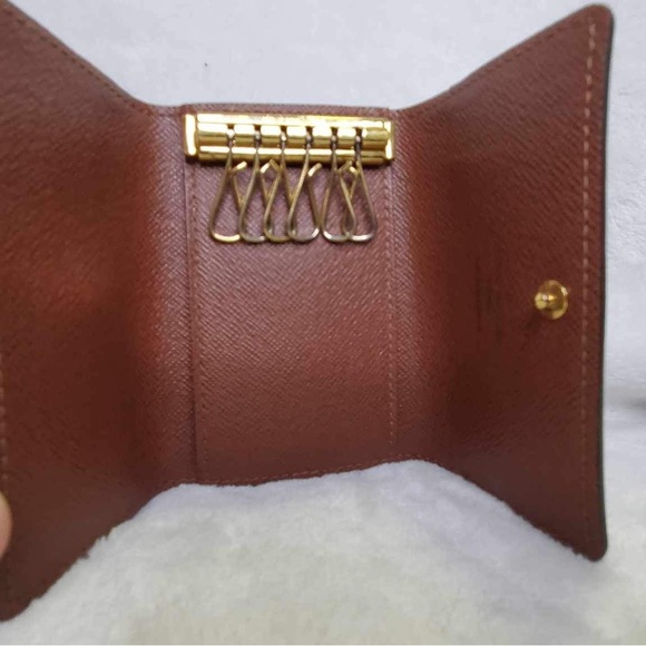 Louis Vuitton 6 keys holder - Picture 7 of 7